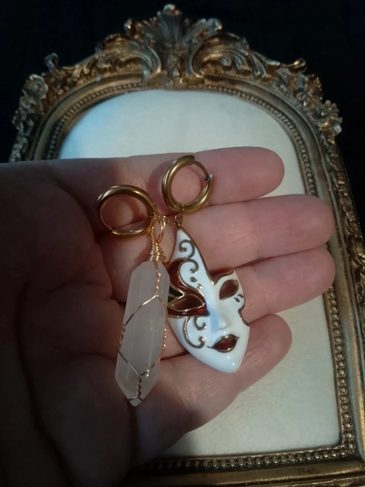 Asymmetric bohemian carnival mask and rock crystal stone earrings – photo 4